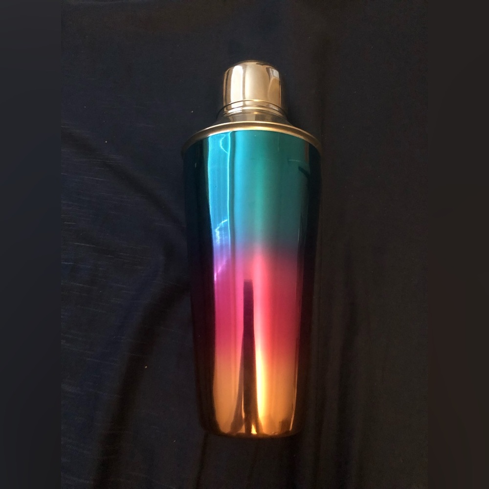 COCKTAIL SHAKER STAINLESS STEEL 25 OZ *BRAND NEW*